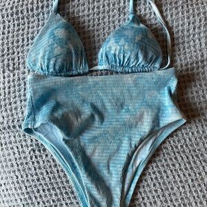 Vitamin A textured tie dye cyan blue bikini- lightly used